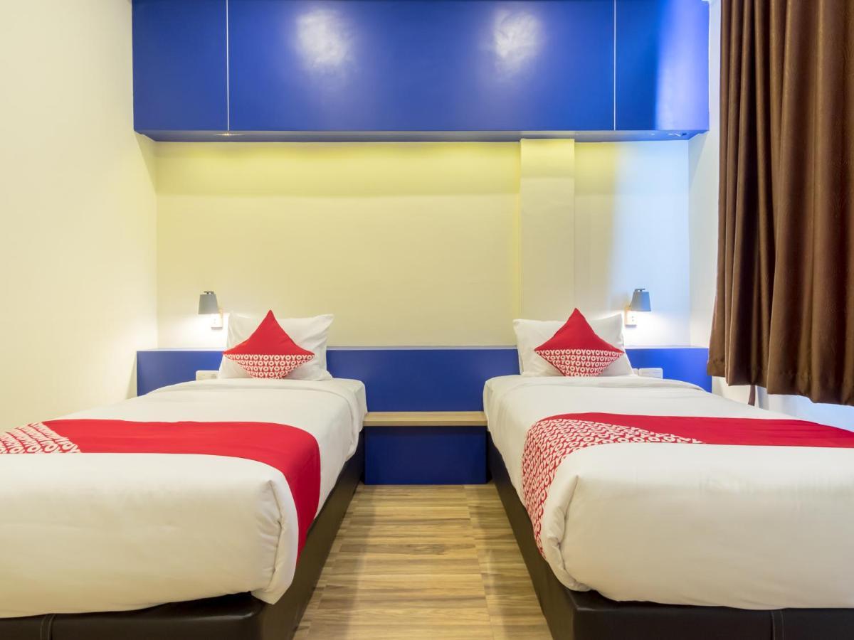OYO 727 Merlion Hotel Medan Buitenkant foto