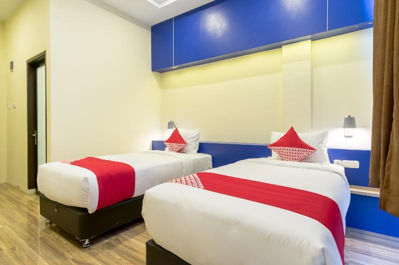 OYO 727 Merlion Hotel Medan Buitenkant foto
