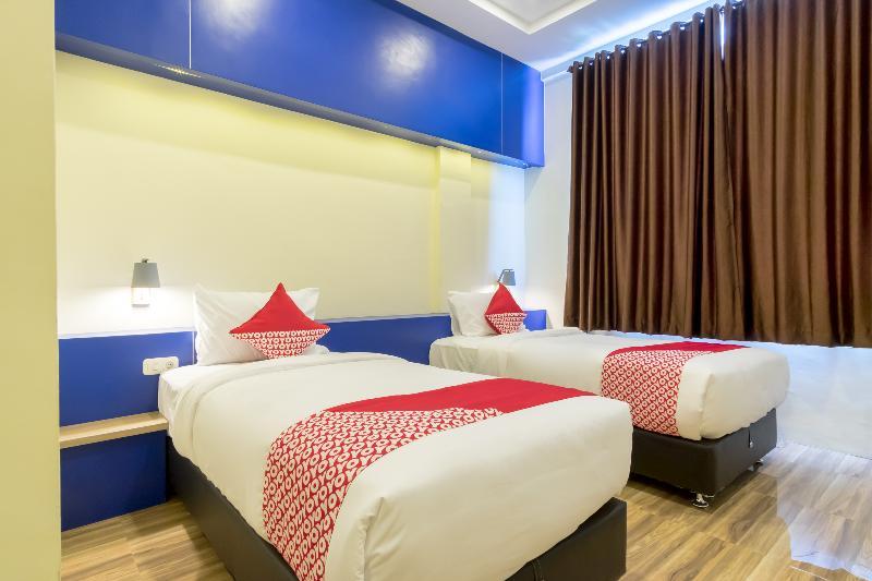OYO 727 Merlion Hotel Medan Buitenkant foto